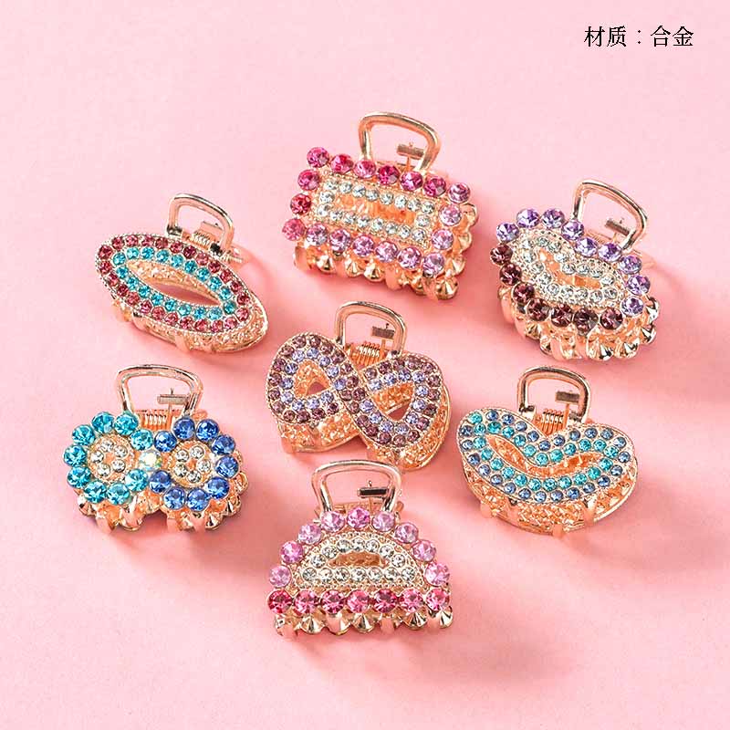 New colored diamond shape small claw (random)