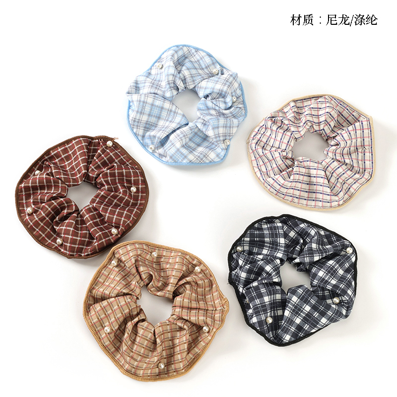 Boxed Check Rim Nail Pearl Large Intestinal Ring