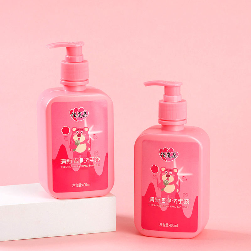 Sakura Strawberry Bear Hand Sanitizer (400ml)