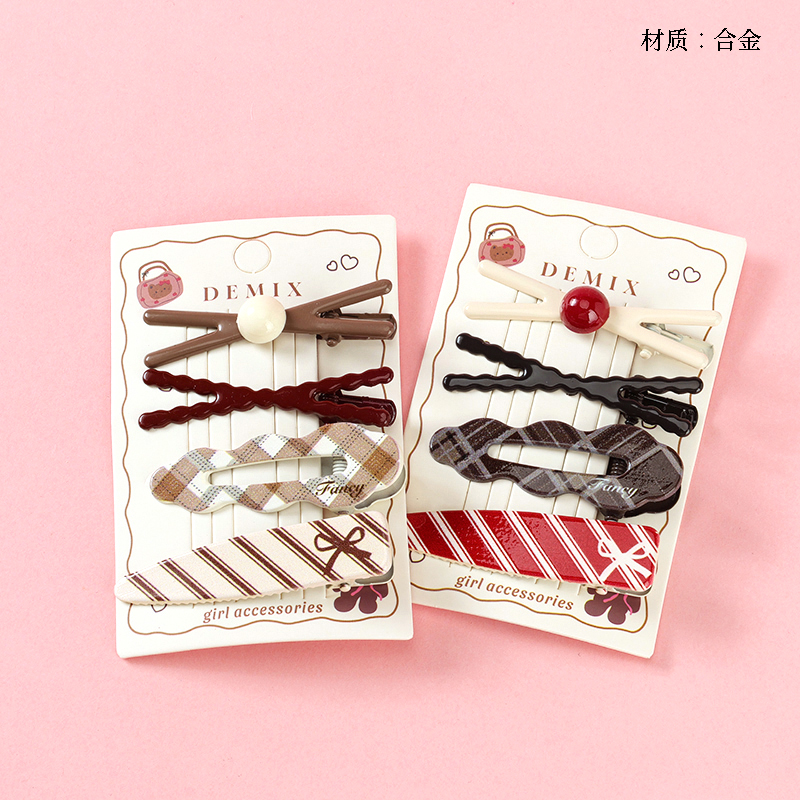 Boxed curry color bead accessories duck clip set