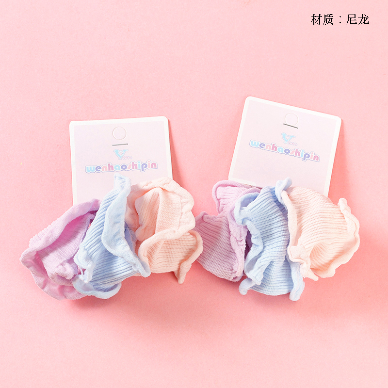 Three colored lace rubber bands