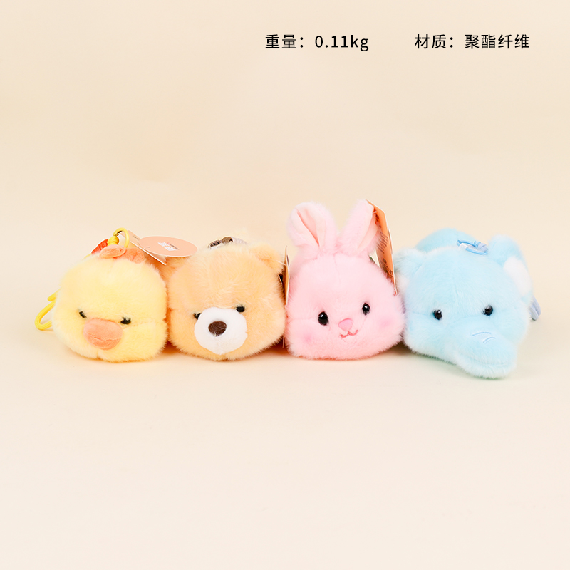 Little table with plush toys (mixed)