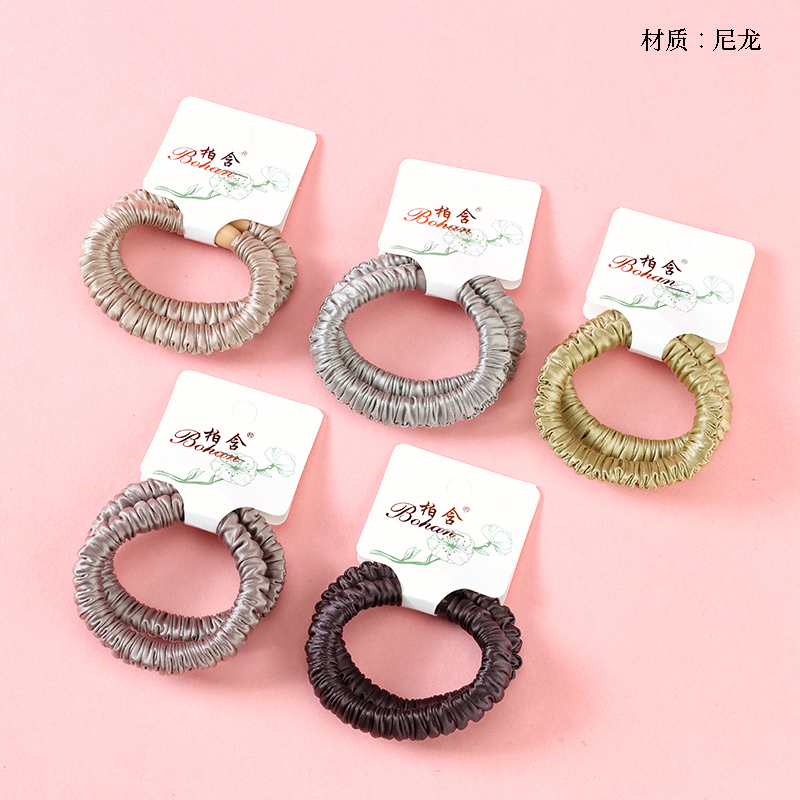 Boxed two colored super soft bands