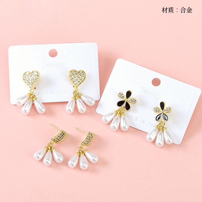 Fashion rhinestone pearl earrings