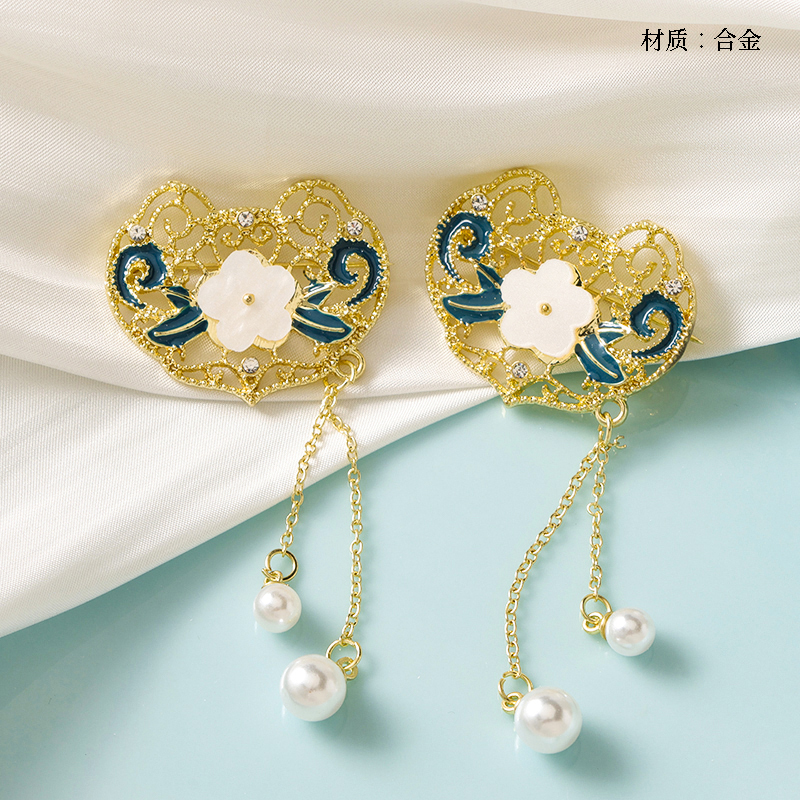 Guofeng enamel tassel brooch