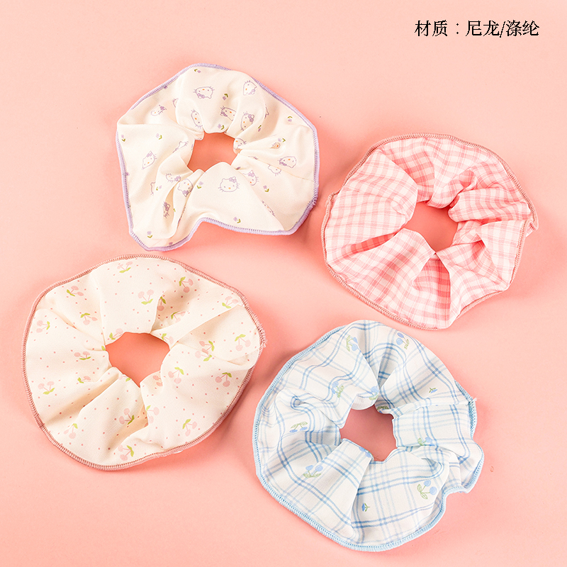 Boxed Color Plaid Edges Large Bowel Ring