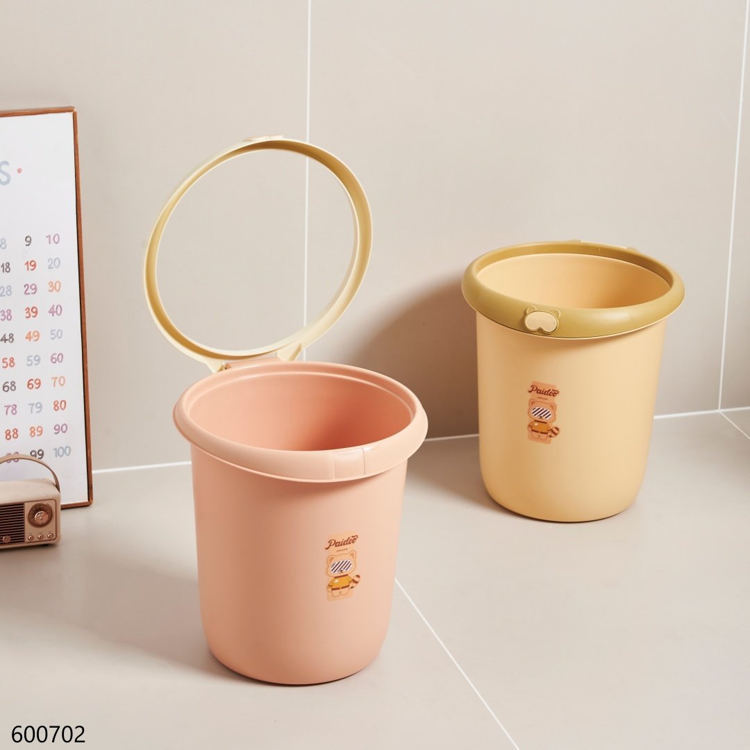 Small Trash Bin 271