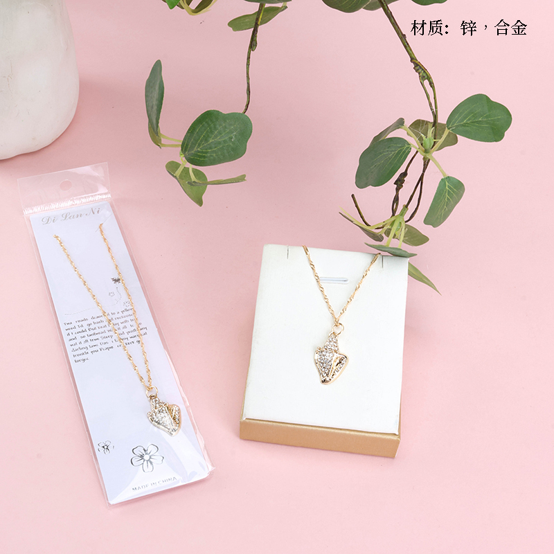 Full Diamond Conch Water Ripple Necklace