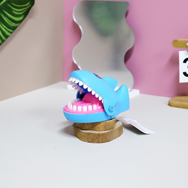Biting Shark Toy