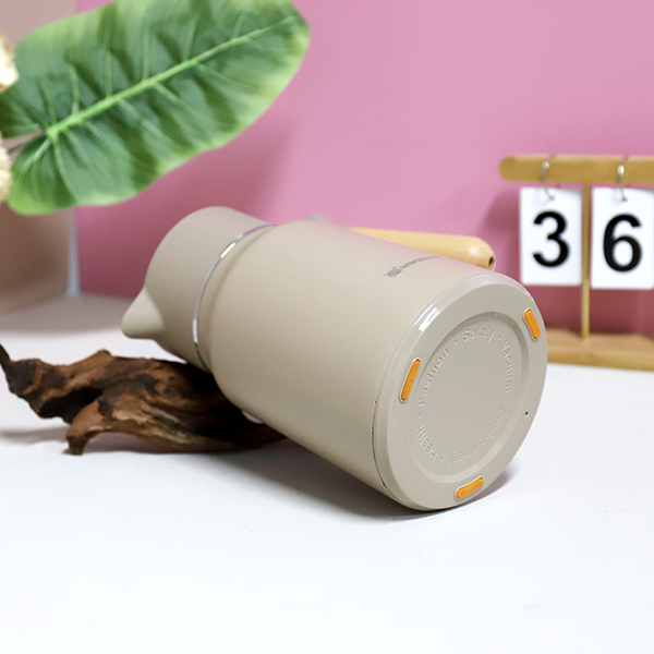 1.5L Vacuum Flask 304 Wood Handle
