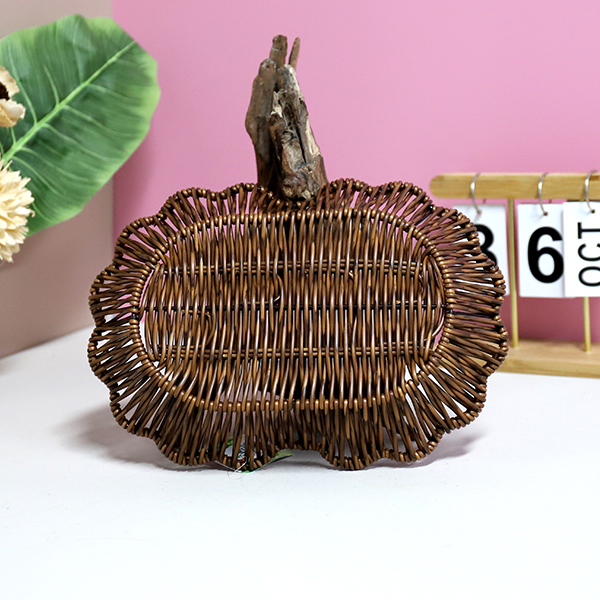 LN052 Iron Plum Blossom