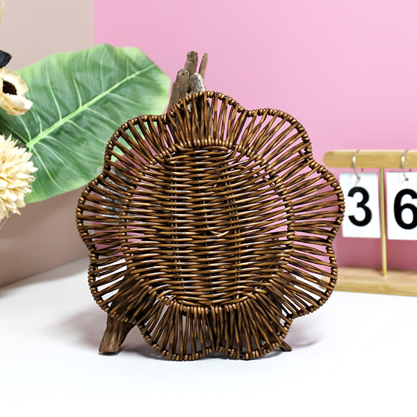 LN040 Iron Plum Blossom