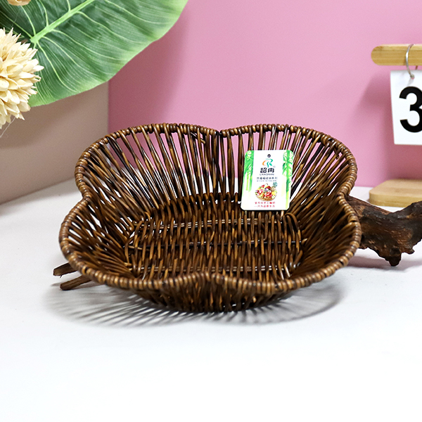 Iron Four-Leaf Plum Blossom Basket