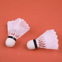 232吊卡塑料羽毛球 2