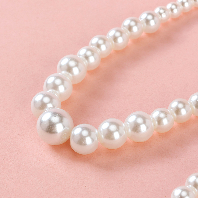 Fashion Glass Pearl Necklace