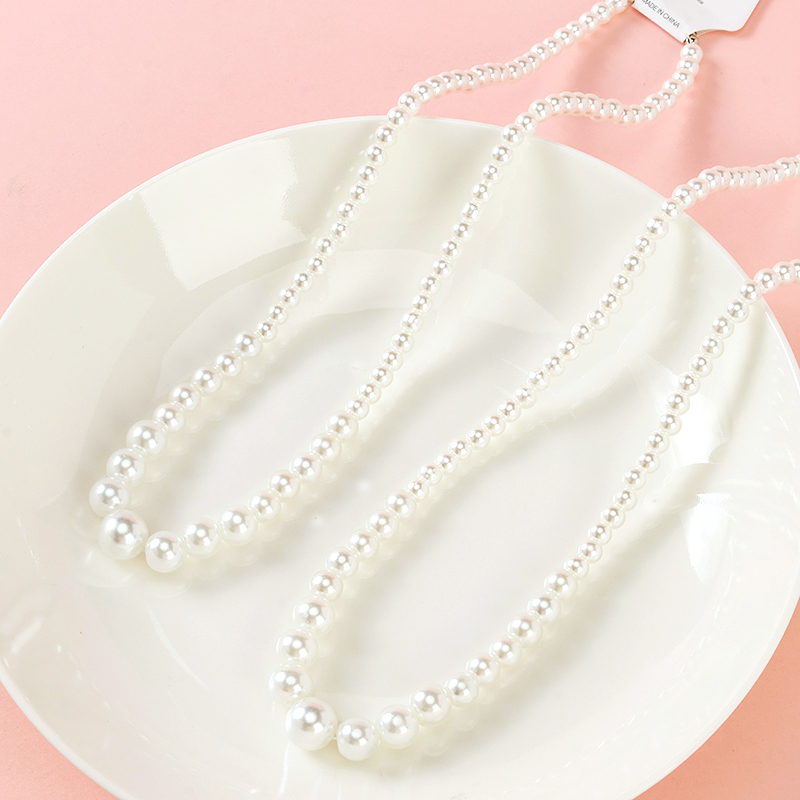 Fashion Glass Pearl Necklace