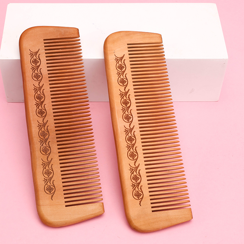 Fish Wood Comb Random 005