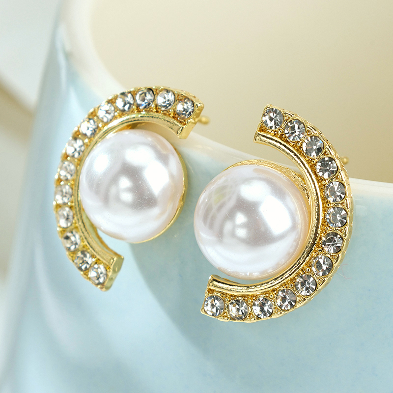 Half Circle Pearl Ear Studs