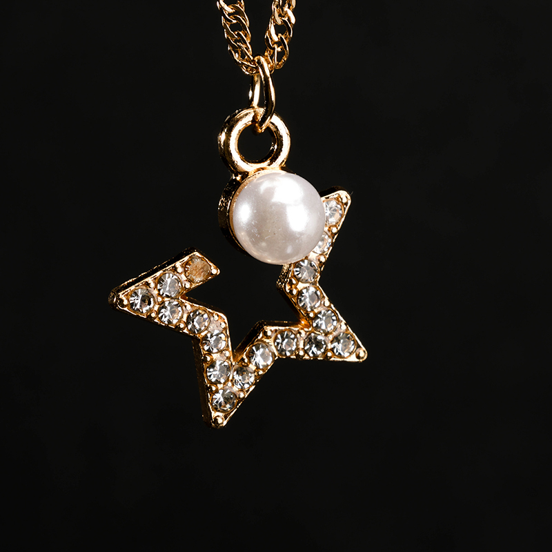 Five-pointed Star Pearl Necklace