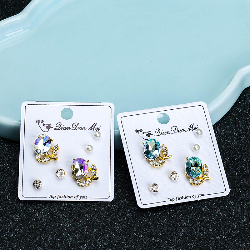Simple Zircon Flower Ear Studs Set