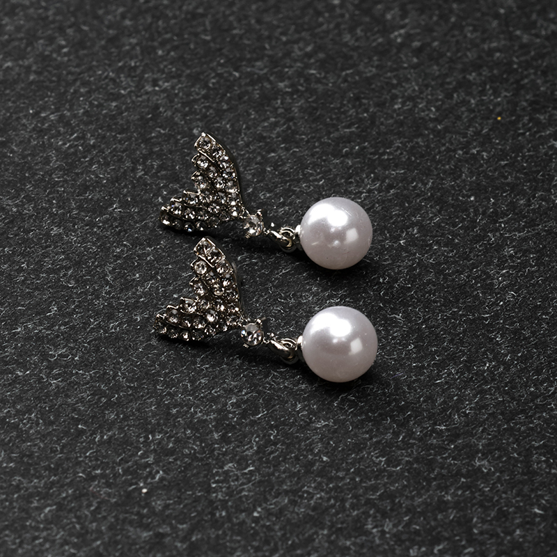 Long Rhinestone Fishtail Pearl Ear Studs
