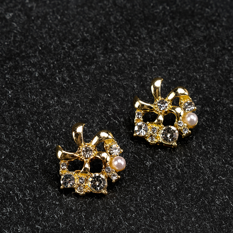 Gold Diamond Flower Ear Studs