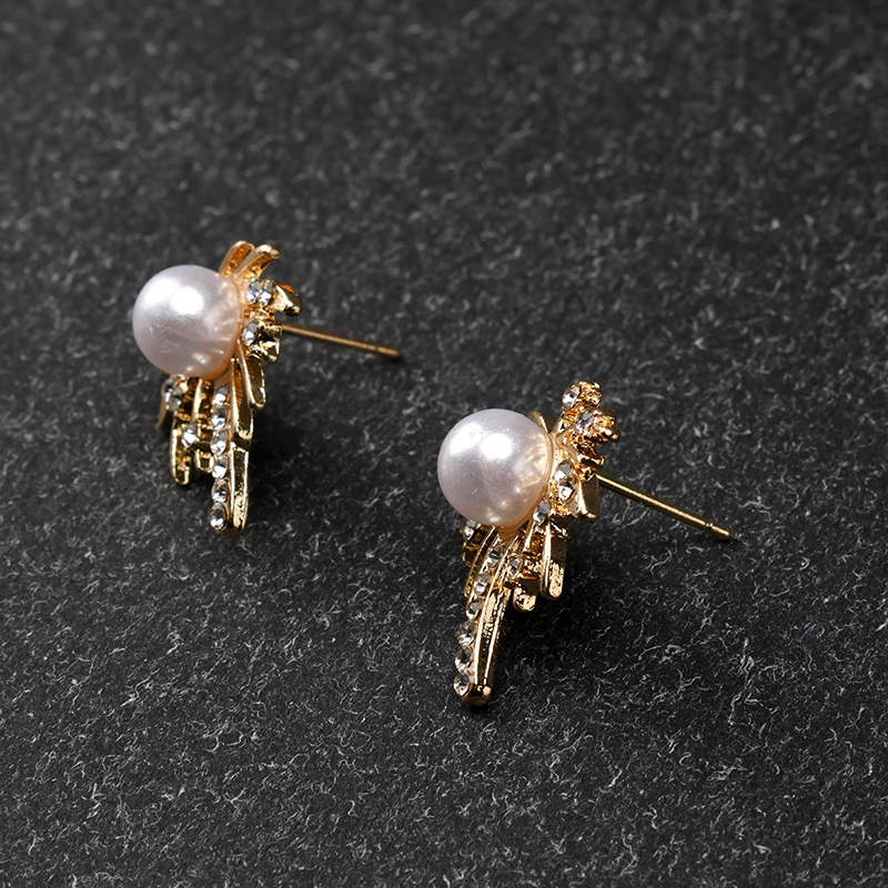 Korean Firework Pearl Ear Studs