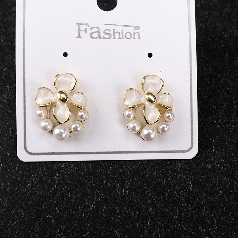 Enamel Pearl Flower Ear Studs