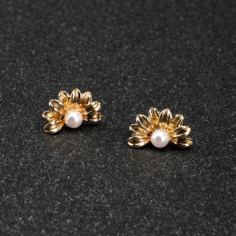 Half Flower Pearl Ear Studs