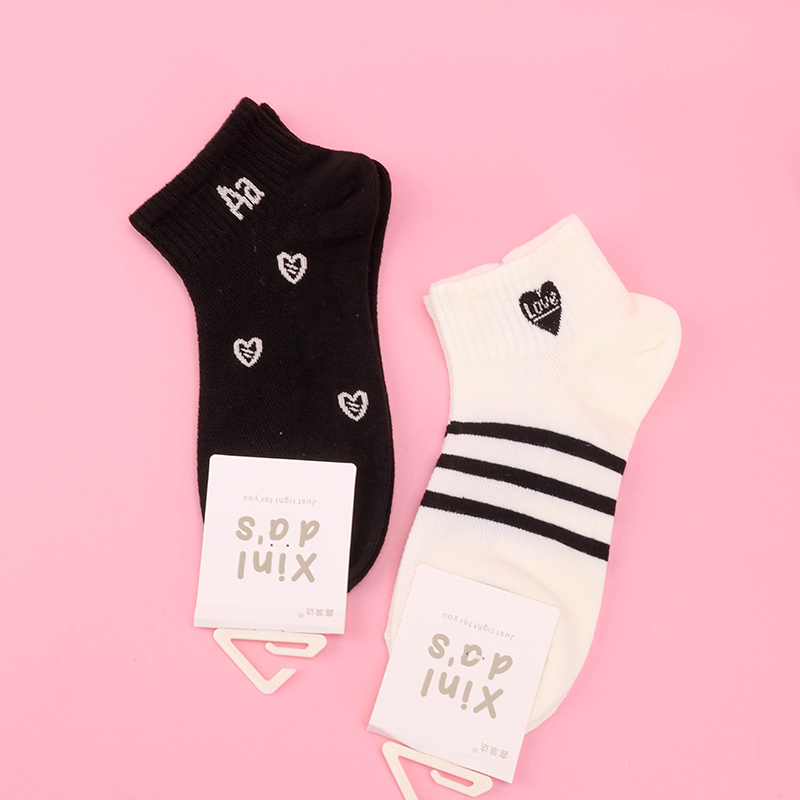 Women's Black White Boat Socks