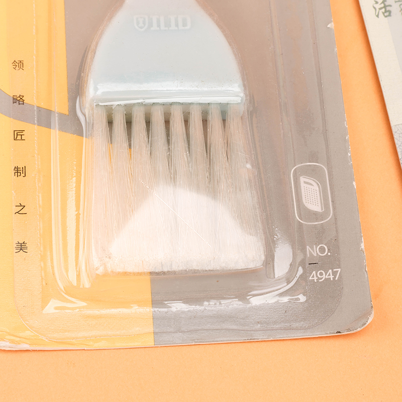 Single oil brush