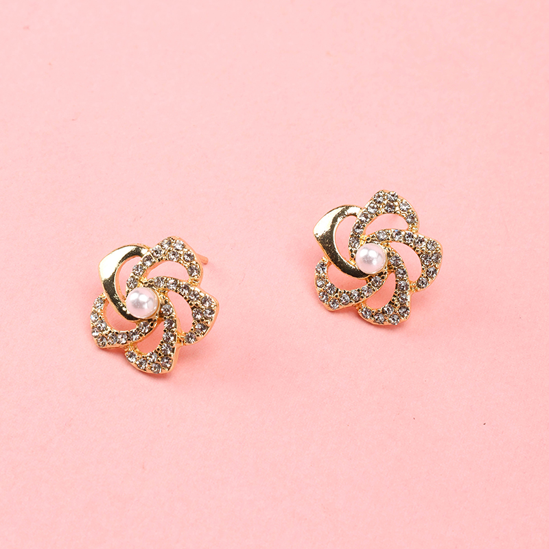 Hollow Rhinestone Flower Ear Studs