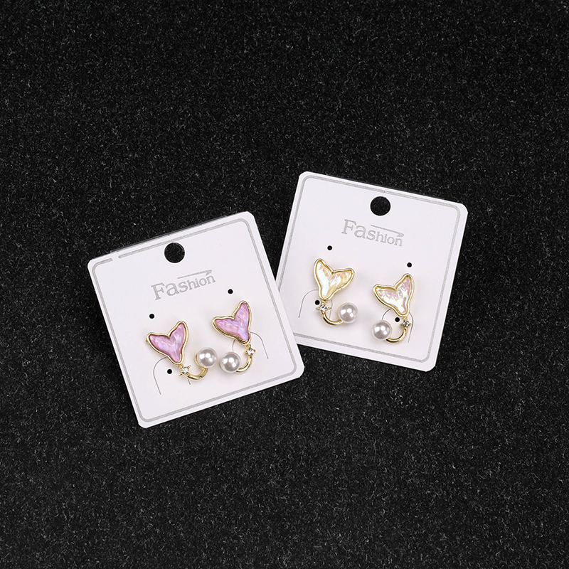 Fishtail Zircon Pearl Ear Studs