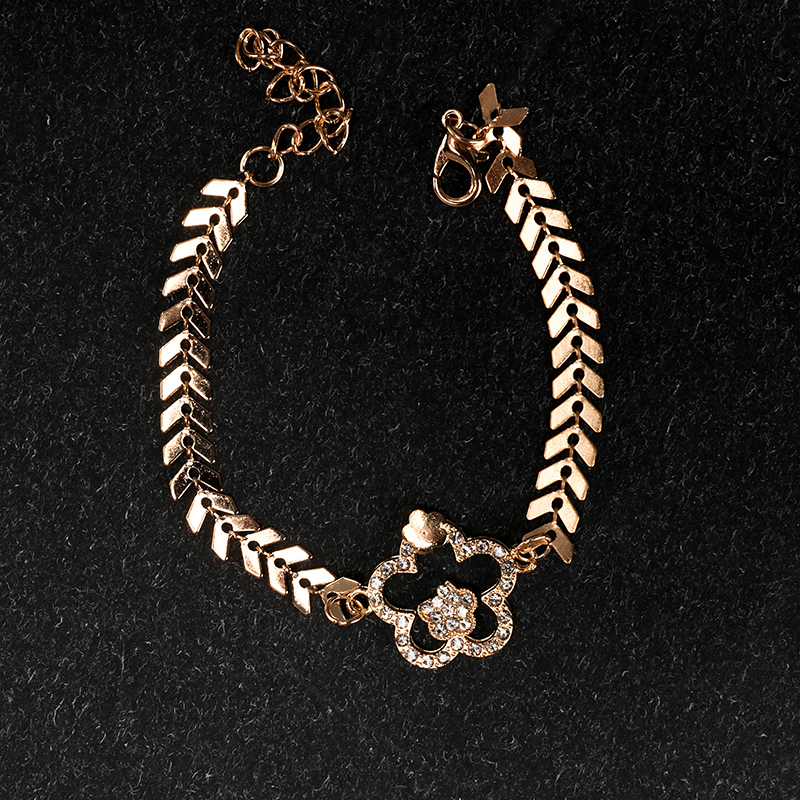 Fish Tail Bracelet