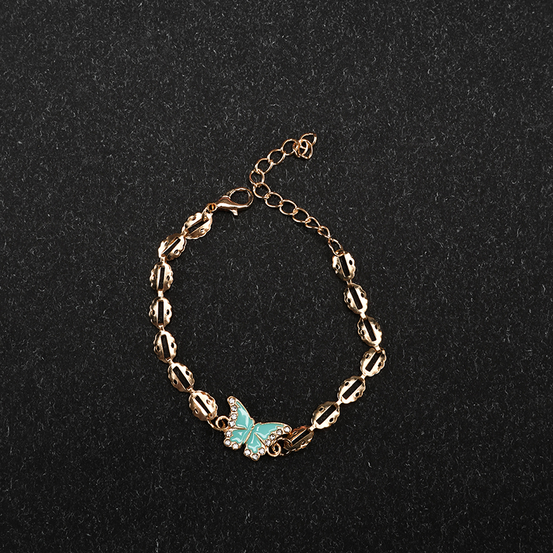 Simple Pendant Bracelet