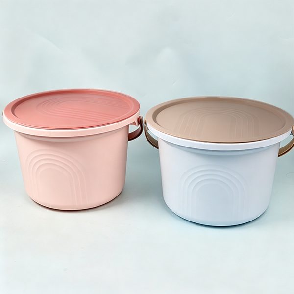 Medium PP Bucket with Lid