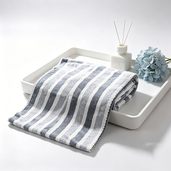 Simple Wide Stripe Bath Towel