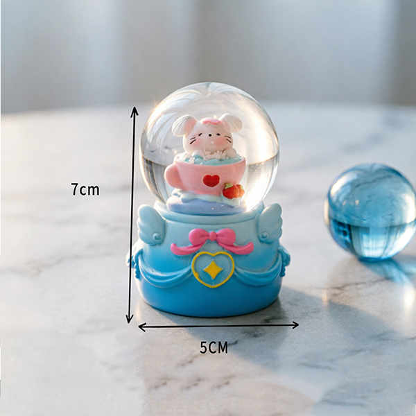 Cute Pet Travelogue Snow Globe