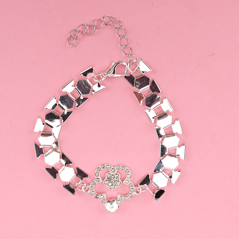 Silver Rhinestone Bracelet Alloy 4021001128