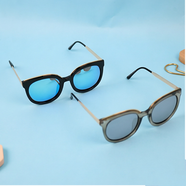 Polarized Plastic Sunglasses 58605 104100007