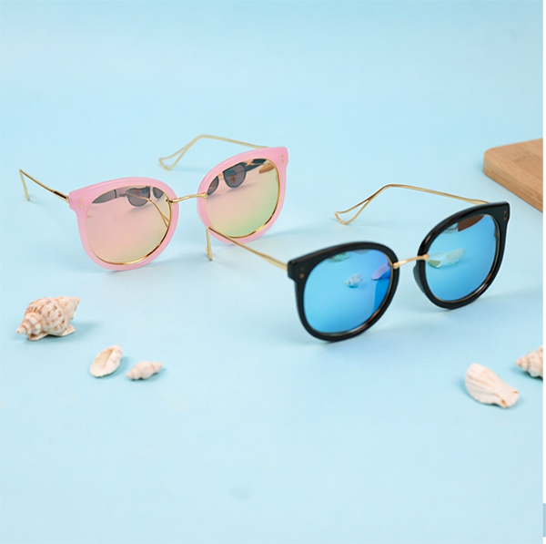 Polarized Plastic Sunglasses 58208 104100012