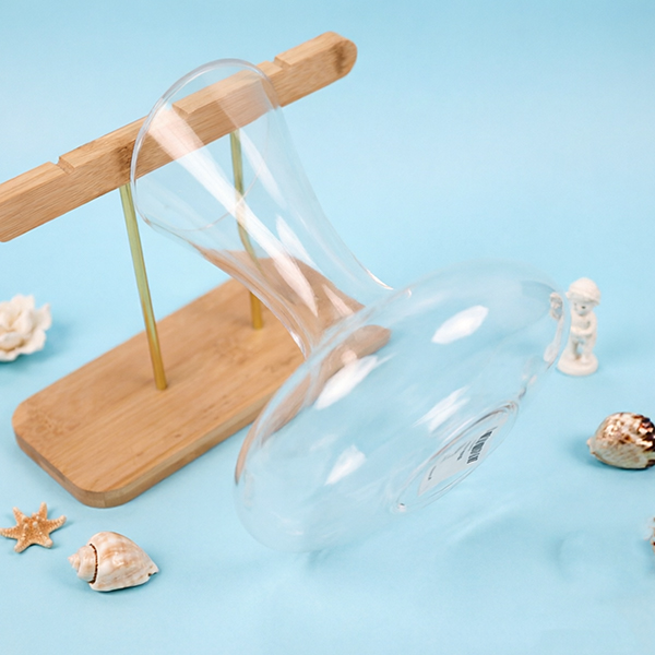 9015 Angled Glass Decanter 116050018