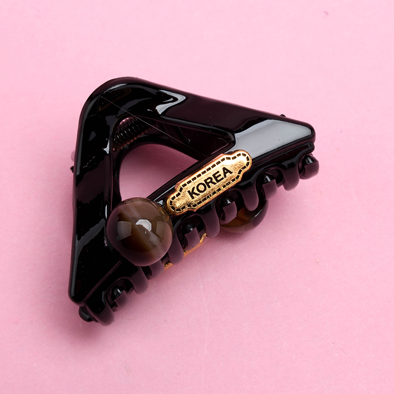 Boxed Triangle Bead Small Hair Claw Clip PC 4011900404