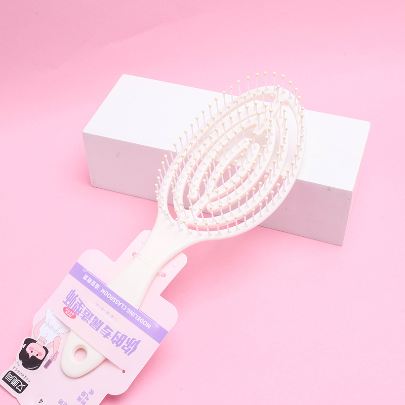 Large Curved Oval Volumizing Comb