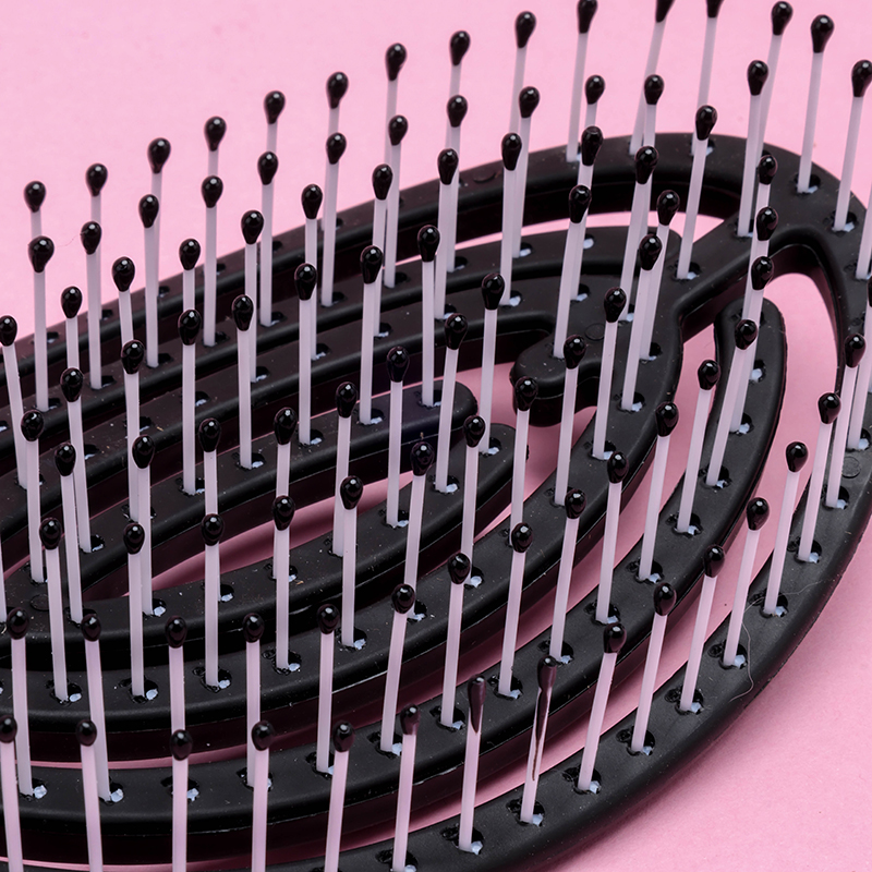 Large Curved Oval Volumizing Comb
