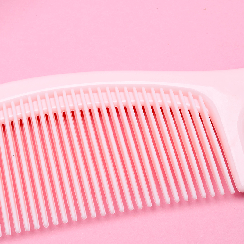 Macaron Handle Comb