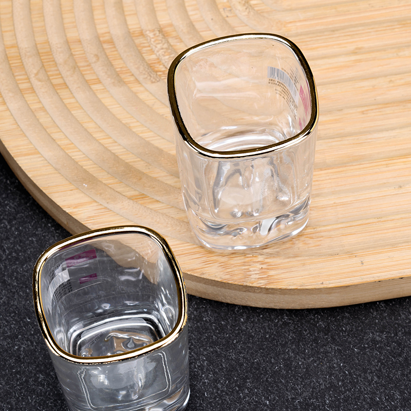 Boxing B001 Iceberg Phnom Penh Small Wine Glass