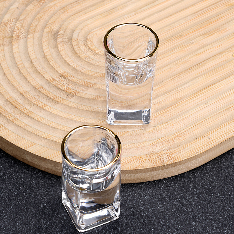 Boxing B014J Phnom Penh Small Wine Glass