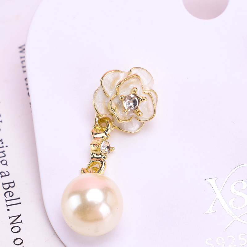 French Pearl Pendant Flower Ear Stud