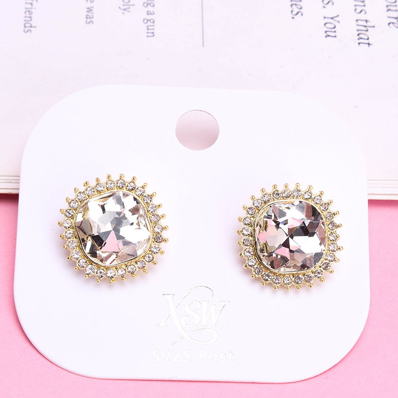 Vintage Pearl Zircon Ear Stud